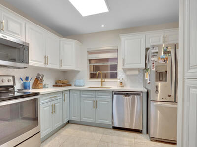 10693 N Military Trail, Palm Beach Gardens, FL 33410