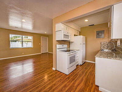 260 NE 13th Street N, Delray Beach, FL 33444