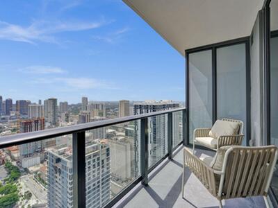 159 NE 6th Street, Miami, FL 33132