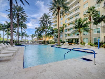 700 E Boynton Beach Boulevard, Boynton Beach, FL 33435