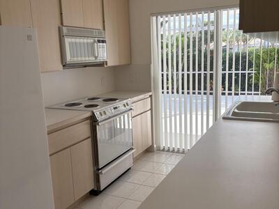 10303 Chapman Oak Court, Palm Beach Gardens, FL 33410