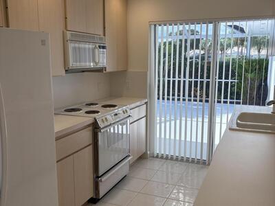 10303 Chapman Oak Court, Palm Beach Gardens, FL 33410