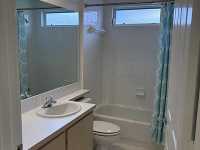 10303 Chapman Oak Court, Palm Beach Gardens, FL 33410