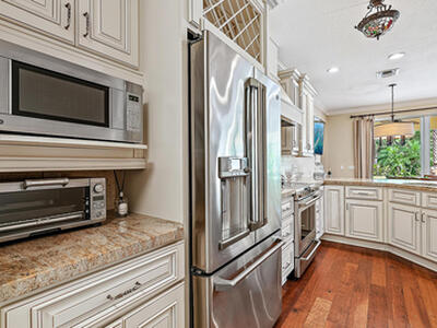 140 Sweet Bay Circle, Jupiter, FL 33458