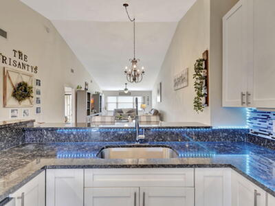 4693 Lucerne Lakes Boulevard E