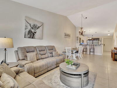 4693 Lucerne Lakes Boulevard E, Lake Worth, FL 33467