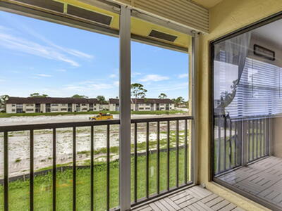 4693 Lucerne Lakes Boulevard E, Lake Worth, FL 33467