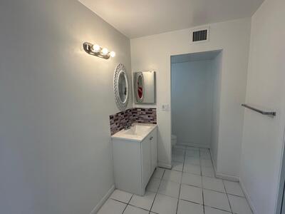 631 Executive Center Drive, West Palm Beach, FL 33401