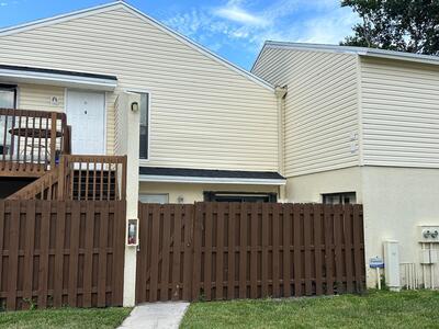 631 Executive Center Drive, West Palm Beach, FL 33401