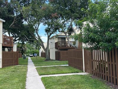 631 Executive Center Drive, West Palm Beach, FL 33401