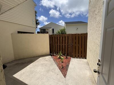 631 Executive Center Drive, West Palm Beach, FL 33401