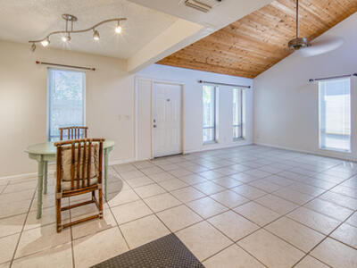 809 N Federal Highway, Lake Worth Beach, FL 33460