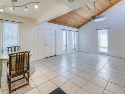 809 N Federal Highway, Lake Worth Beach, FL 33460