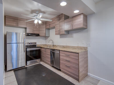 809 N Federal Highway, Lake Worth Beach, FL 33460