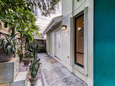 809 N Federal Highway, Lake Worth Beach, FL 33460