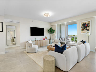 220 SE Mizner Boulevard, Boca Raton, FL 33432