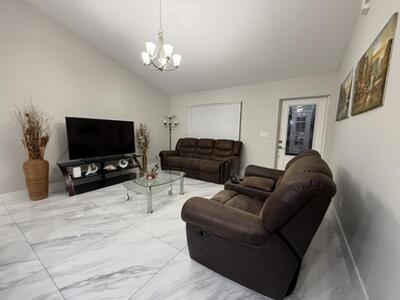 1082 SW Bellevue Avenue, Port Saint Lucie, FL 34953