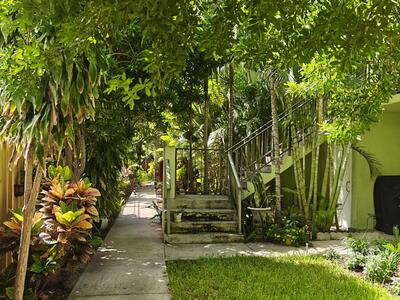 111 Lake Avenue, Lake Worth Beach, FL 33460