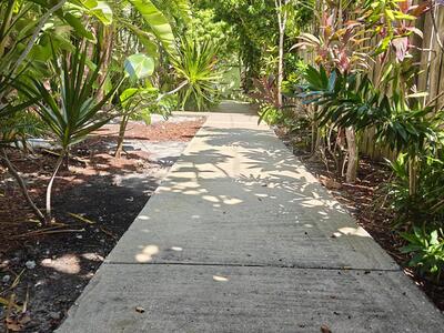 111 Lake Avenue, Lake Worth Beach, FL 33460