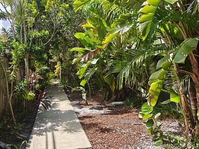 111 Lake Avenue, Lake Worth Beach, FL 33460