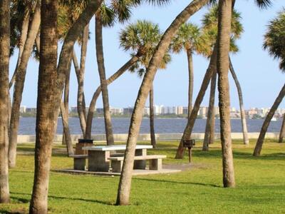 111 Lake Avenue, Lake Worth Beach, FL 33460