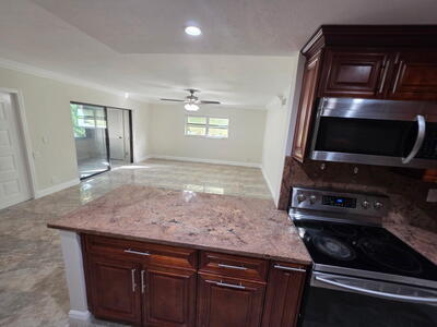 111 Lake Avenue, Lake Worth Beach, FL 33460