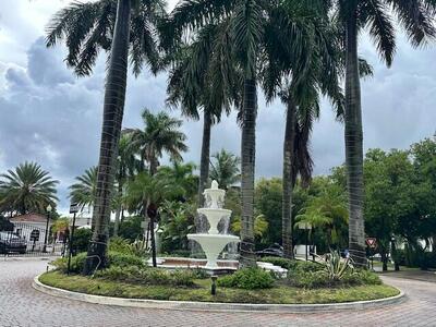 401 Villa Circle, Boynton Beach, FL 33435