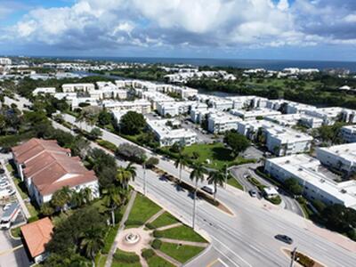 401 Villa Circle, Boynton Beach, FL 33435