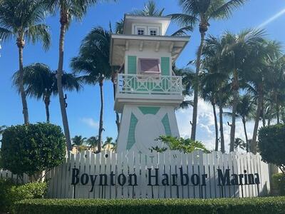 401 Villa Circle, Boynton Beach, FL 33435