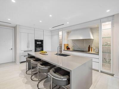 200 SE Mizner Boulevard, Boca Raton, FL 33432