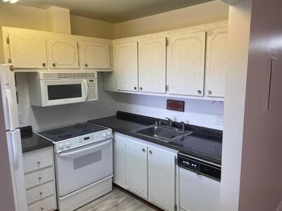 400 Village Green Circle W, Palm Springs, FL 33461