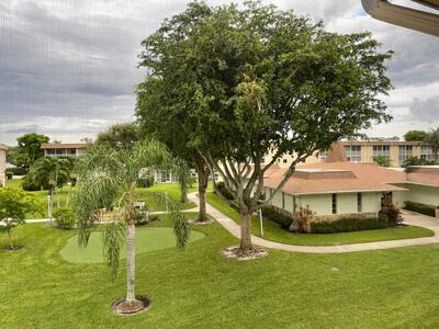 400 Village Green Circle W, Palm Springs, FL 33461