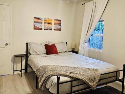 719 Briggs Street, West Palm Beach, FL 33405