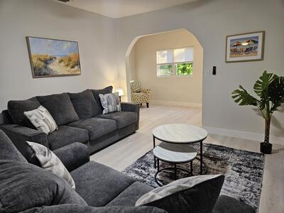 719 Briggs Street, West Palm Beach, FL 33405