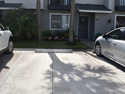 905 Riverside Drive, Greenacres, FL 33463