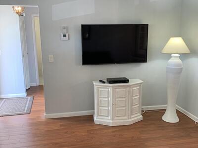 19 Colonial Club Drive Drive, Boynton Beach, FL 33435