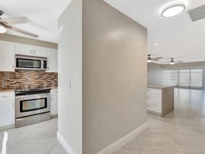 1131 Violet Terrace, Delray Beach, FL 33445