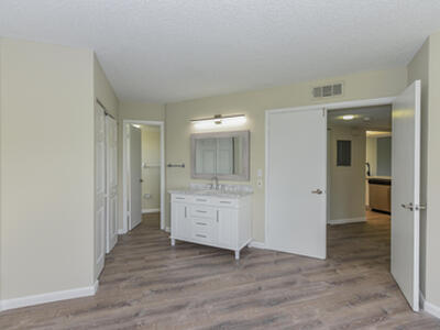 1531 SE Royal Green Circle, Port Saint Lucie, FL 34952