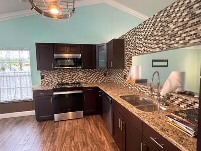 9707 Sun Pointe Drive, Boynton Beach, FL 33437