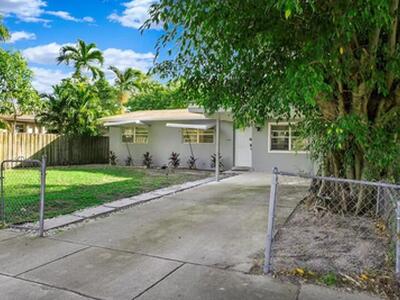 113 Phippen Waiters Road, Dania Beach, FL 33004