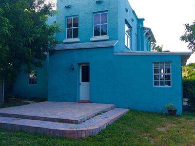 382 Ellamar Road, West Palm Beach, FL 33405