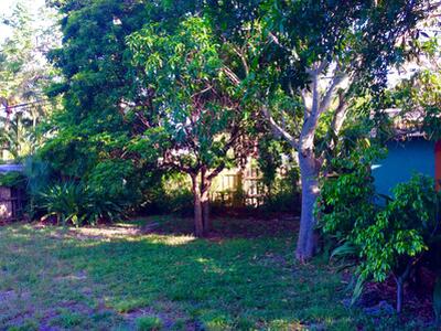 382 Ellamar Road, West Palm Beach, FL 33405