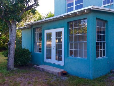 382 Ellamar Road, West Palm Beach, FL 33405