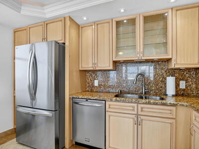 800 SE 20th Avenue, Deerfield Beach, FL 33441