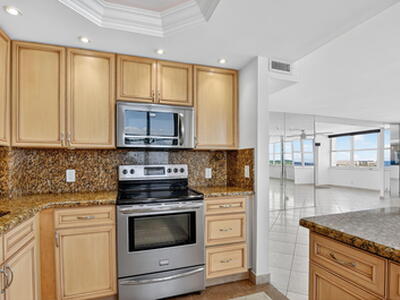 800 SE 20th Avenue, Deerfield Beach, FL 33441