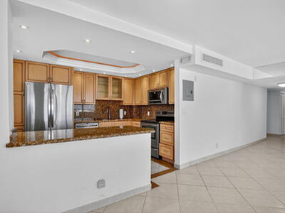 800 SE 20th Avenue, Deerfield Beach, FL 33441