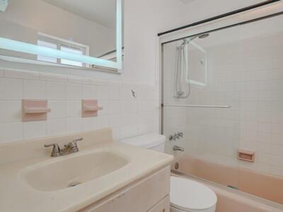 254 NW 6th Avenue, Boca Raton, FL 33432