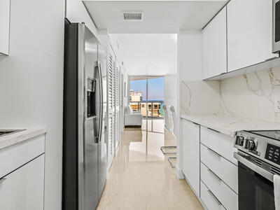 6365 Collins Avenue, Miami Beach, FL 33141