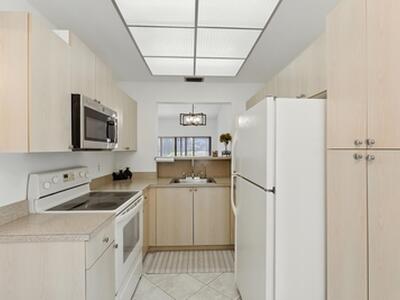 3646 English Road, Lake Worth, FL 33467