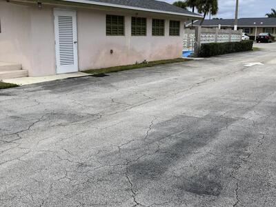 5483 Cresthaven Boulevard, West Palm Beach, FL 33415